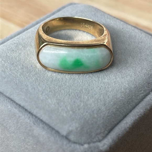 Estate VINTAGE 14K GOLD JADE SADDLE RING - Picture 10 of 16